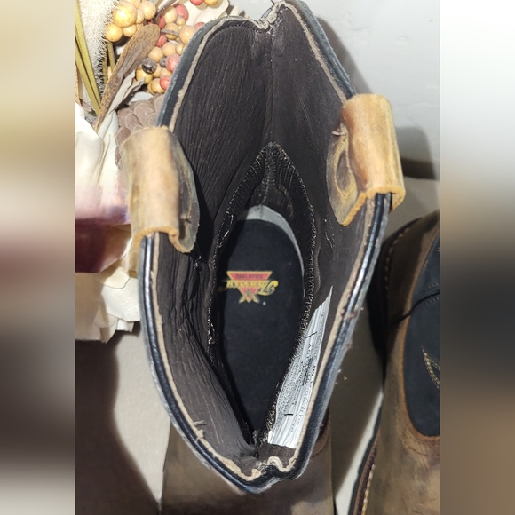 Thorogood Men's NWOT Western 11" Square Toe Waterproof Leather Boots Size 9 EE - Picture 9 of 13